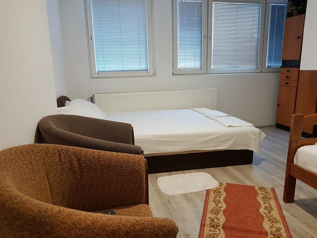 Lira Inn Ni エクステリア 写真