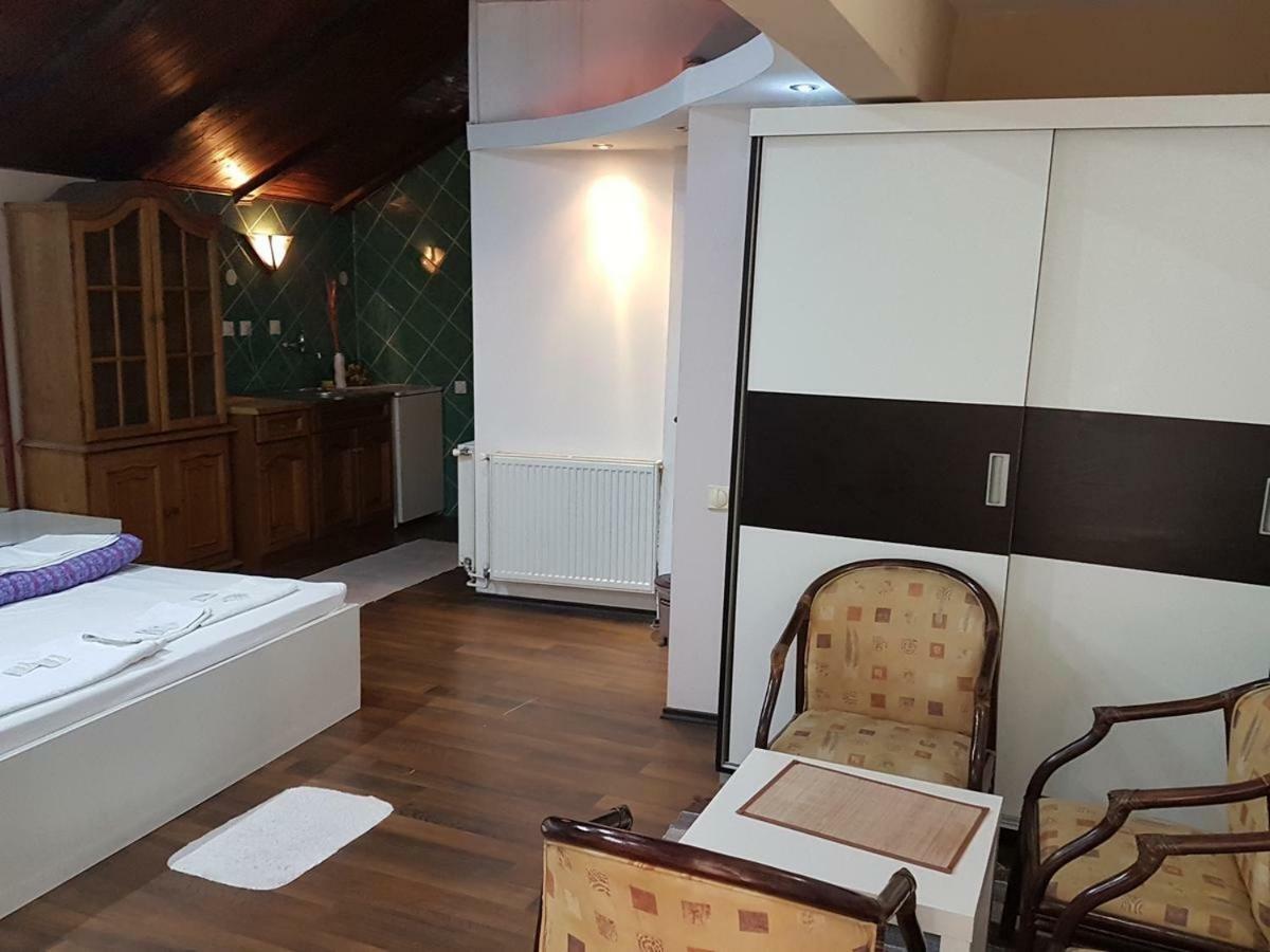 Lira Inn Ni エクステリア 写真